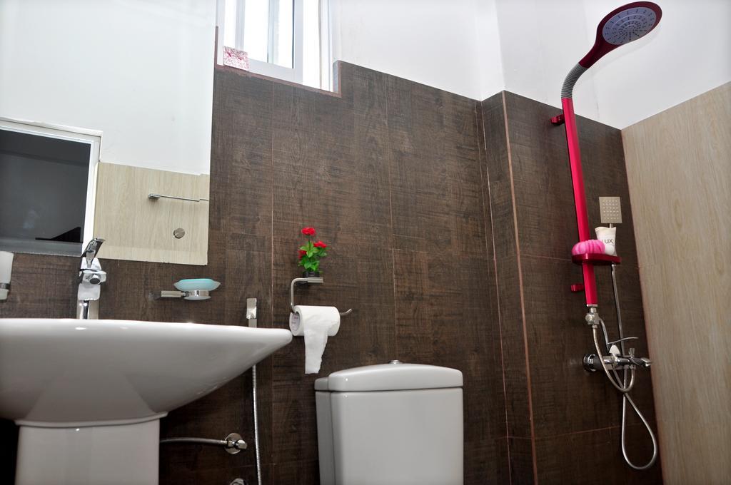 Petit Guest House Негомбо Экстерьер фото