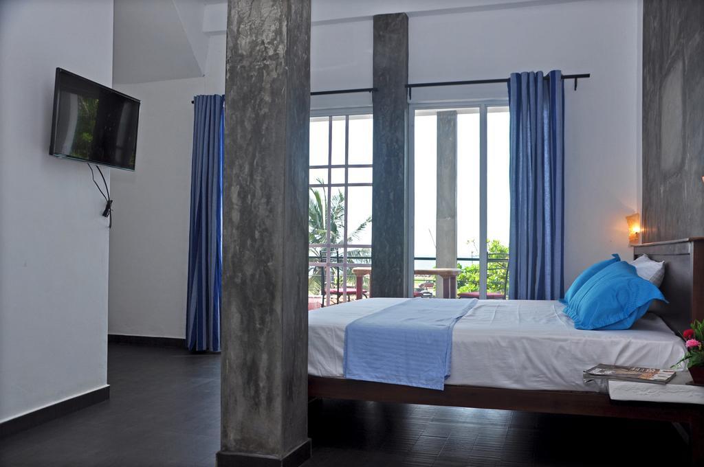 Petit Guest House Негомбо Экстерьер фото