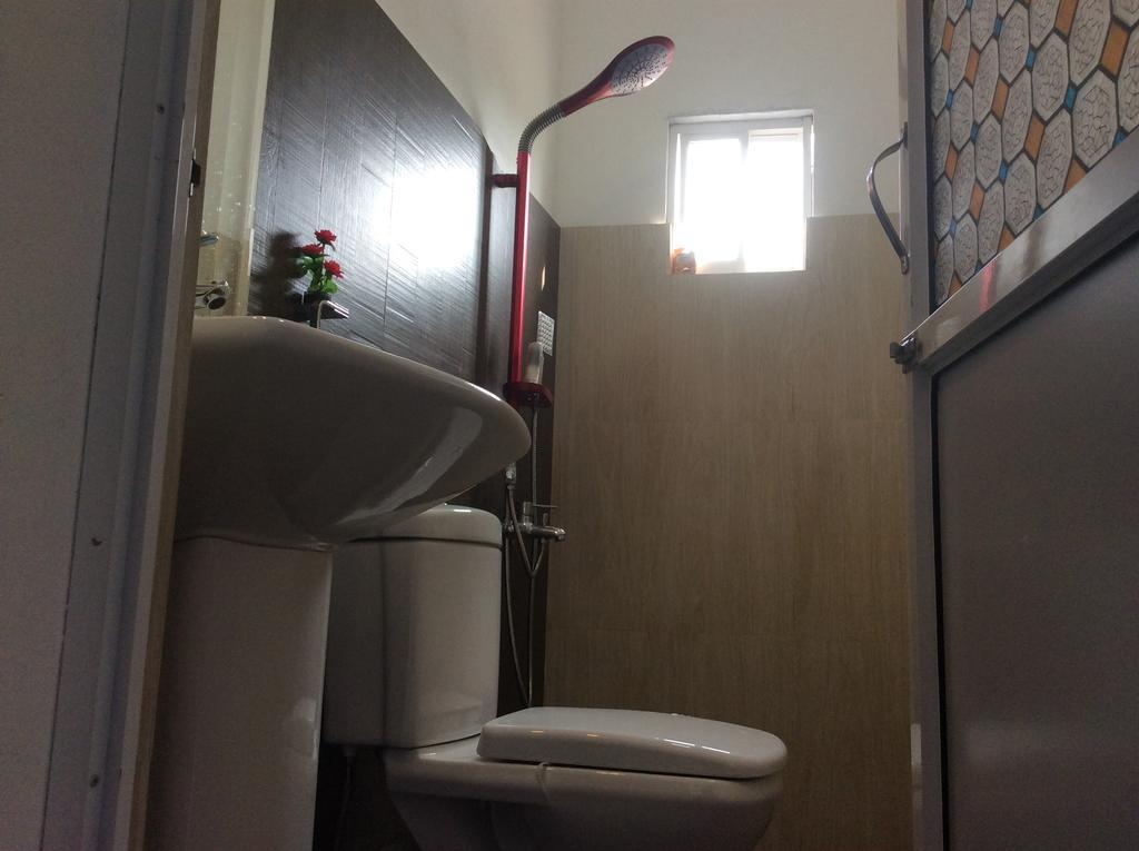 Petit Guest House Негомбо Экстерьер фото