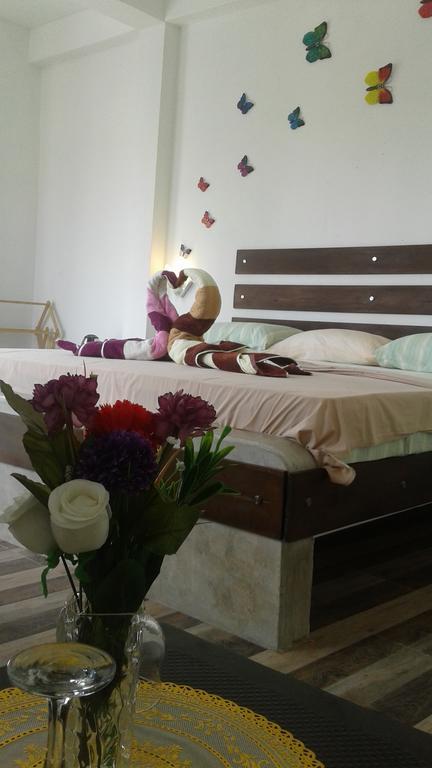Petit Guest House Негомбо Экстерьер фото